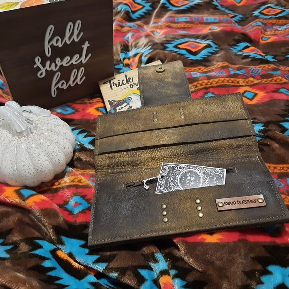 Leopard Print Women's Wallet - Picture 2 of 4